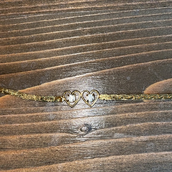 Beautiful 2 hearts CZ gold tone chain bracelet. - Picture 2 of 3